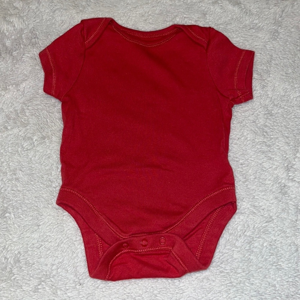 (3 for $10) old navy 0-3 month plain gender neutral bodysuit